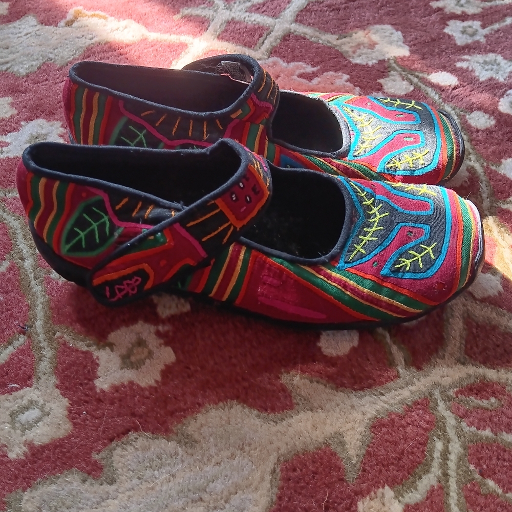 Colorful Mary Jane Embroidered Shoes 38
